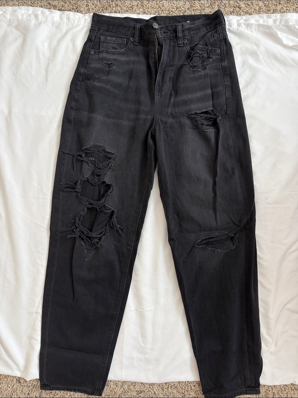 American Eagle Relaxed Moms Jeans Black Distressed High-Waist Jeans, Size 4